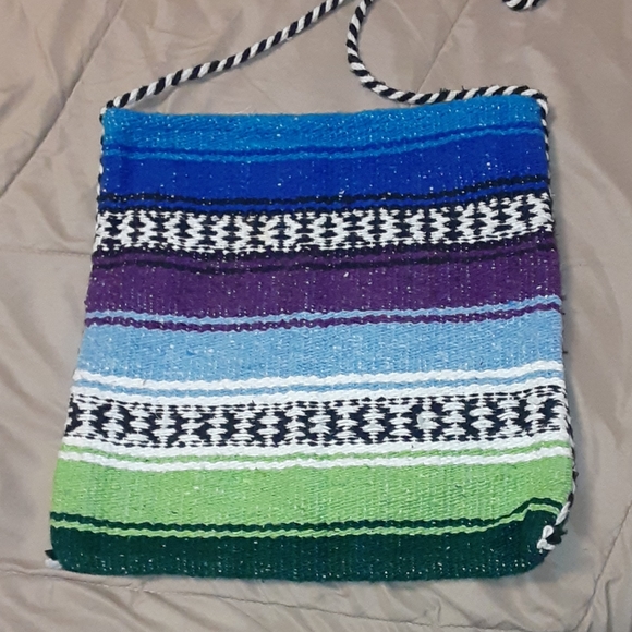Aztec print handwoven bag - Picture 2 of 2